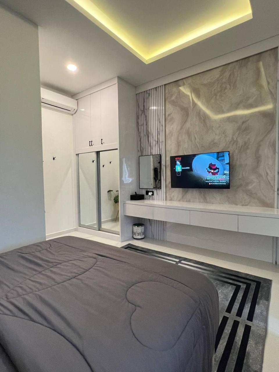 Auranad Tinyhouse Bandar Tanah Merah Wifi Netflix Zewnętrze zdjęcie