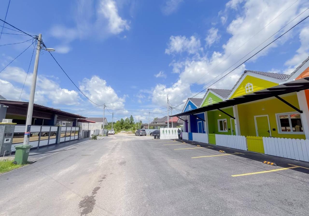 Auranad Tinyhouse Bandar Tanah Merah Wifi Netflix Zewnętrze zdjęcie